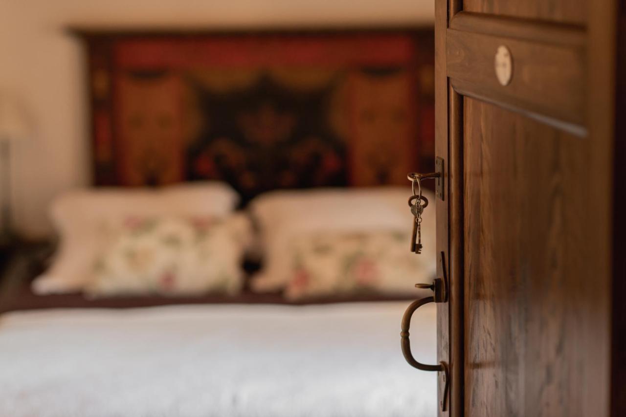 El Palauet De Monells - Adults Only Hotel Ngoại thất bức ảnh